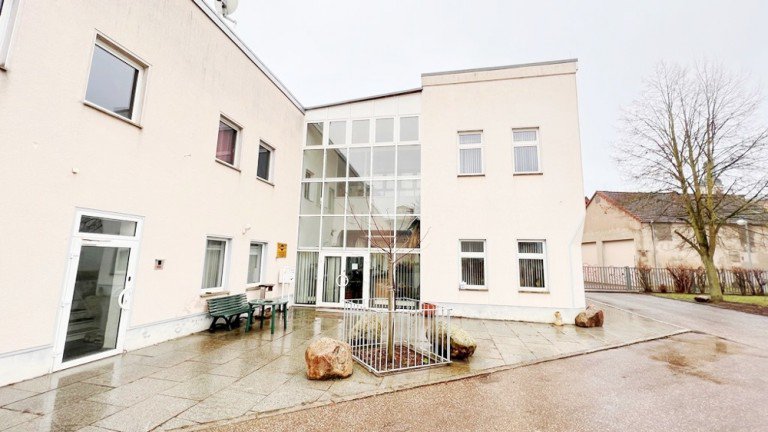 Haupteingang Coswig (Anhalt) Haus Renditestarke Kapitalanlage mit vorprojektiertem Grundst�ck f�r altersgerechte Wohnen in Top-Lage!!