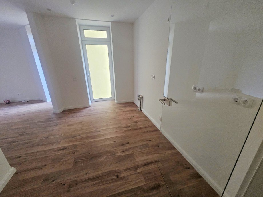 Beispielfoto Blick in den Wohn- und K�chenbereich Etagenwohnung Magdeburg