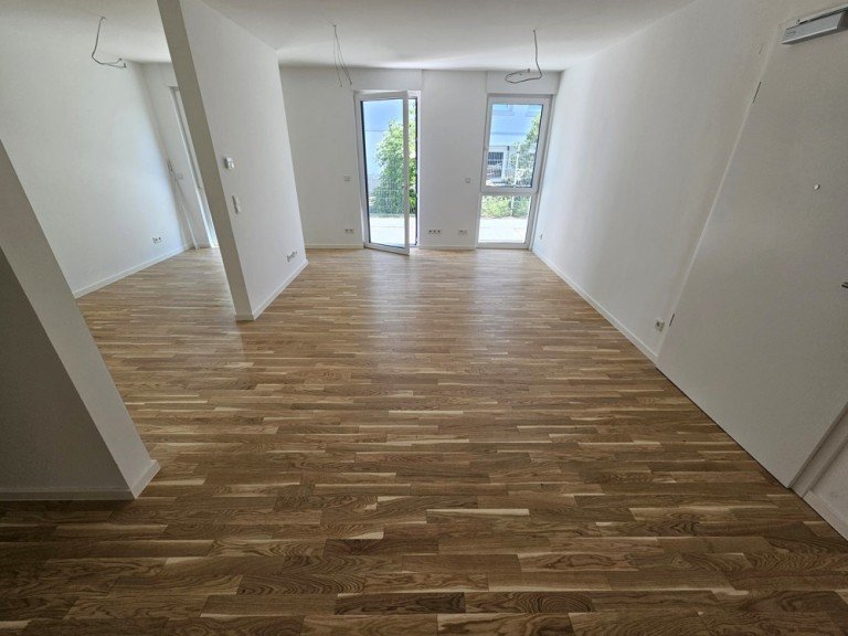 Blick in den Wohnbereich Biederitz / Heyrothsberge Terrassenwohnung Charmante Terrassenwohnung mit effizientem Grundriss|Aufzug|Stellplatz|Bad mit Dusche|Rollladen