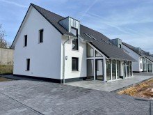 Einfahrt KEIN GAS! Garten, W�rmepumpe, Fu�bodenheizung, Wintergarten, 2 SP! Video in der Anzeige