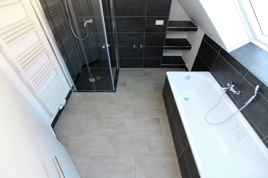Badezimmer Dachgeschosswohnung Magdeburg
