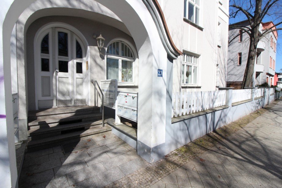 Eingang Adelheidring Erdgeschosswohnung Magdeburg