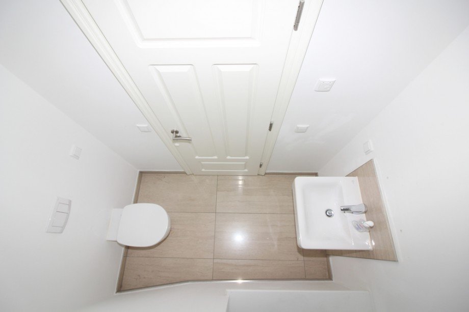 G�ste-WC Erdgeschosswohnung Magdeburg
