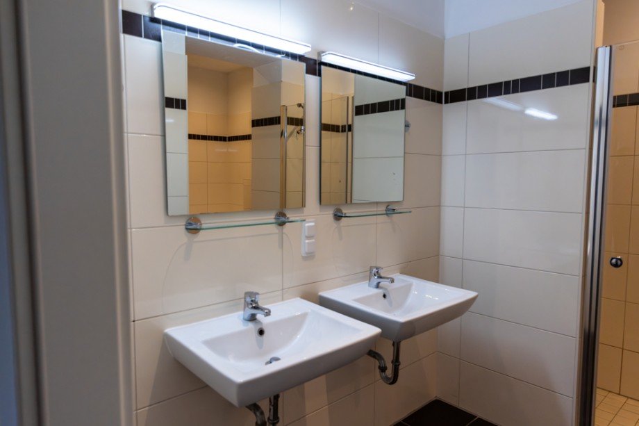 Doppelwaschbecker Etagenwohnung Magdeburg