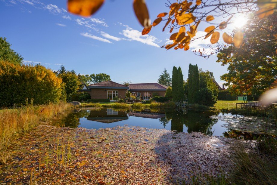 Blick �ber den Badeteich Einfamilienhaus Grabow