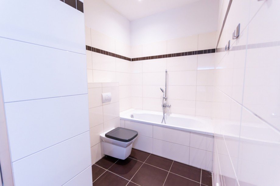 Badewanne Etagenwohnung Magdeburg