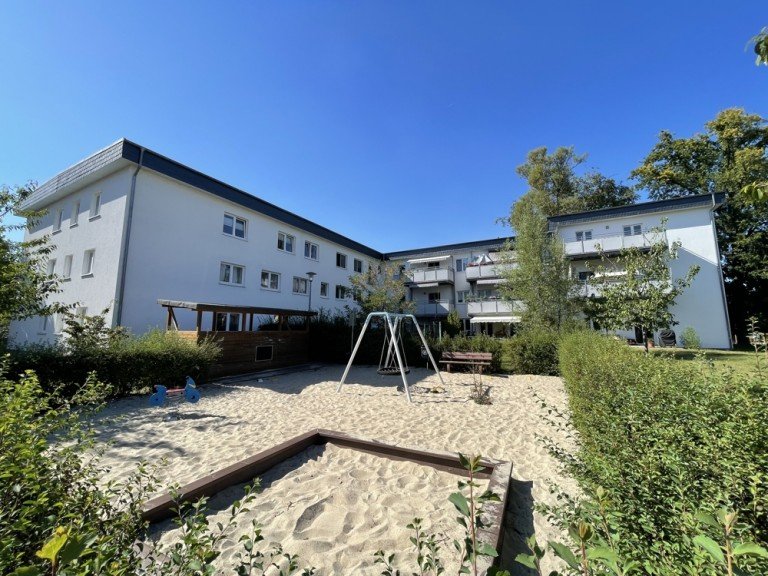 Balkonansicht Werder Etagenwohnung OstS�d Balkon, Fu�bodenheizung, Bad mit Wa&Du, 1 Garage+SP!