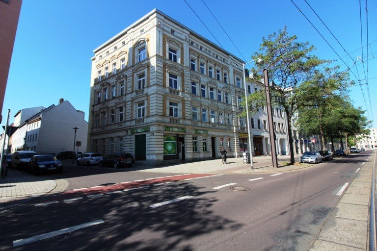 Hausansicht Magdeburg Etagenwohnung Effiziente 2- Zimmerwohnung in Buckau inkl. Einbauk�che| Balkon| Tageslichtbad mit Badewanne