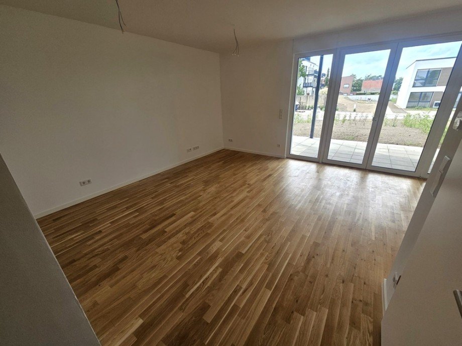 Blick in den Wohn- und K�chenbereich Terrassenwohnung Biederitz / Heyrothsberge