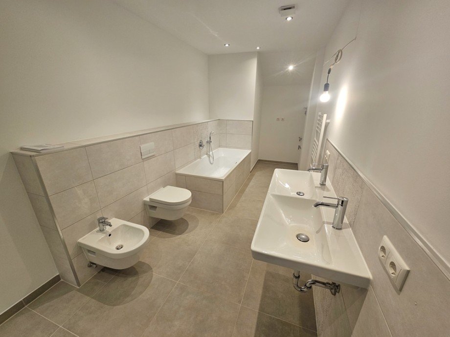 Badezimmer Souterrainwohnung Magdeburg / Altstadt