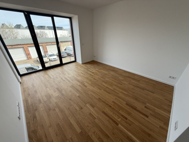 Wohnen Magdeburg / Alte Neustadt Etagenwohnung Wohnen mit Charakter: Stilvolle 2-Zimmer-Denkmalwohnung mit Balkon, Parkett, modernem Bad, SP