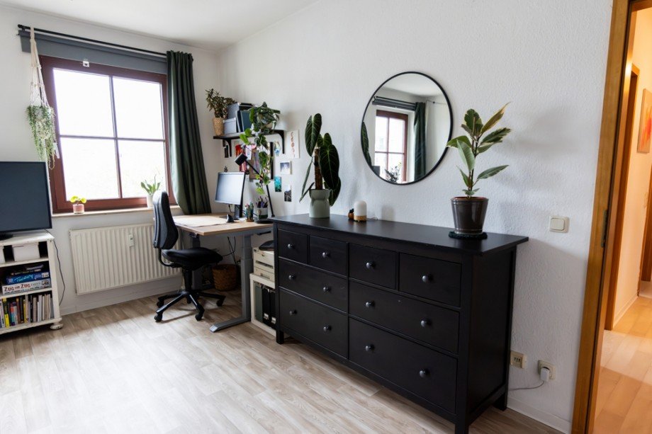 Wohn- und Schlafzimmer Dachgeschosswohnung Magdeburg