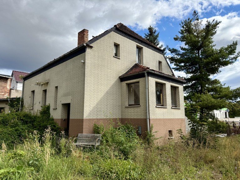  Biederitz Einfamilienhaus Ein Haus am See: Sanierungsobjekt f�r kreative H�nde in Biederitz!