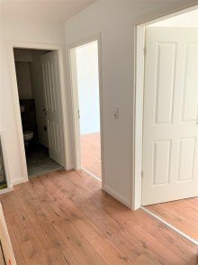 Flur Ihre neuen vier W�nde o. attraktive Kapitalanlage  -Top-modern, komfortabel mit Balkon u. Stellplatz
