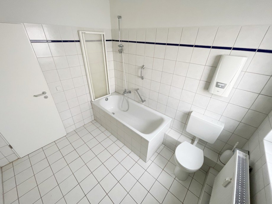 Badezimmer Dachgeschosswohnung Magdeburg / Cracau