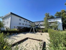 Balkonansicht OstS�d Balkon, Fu�bodenheizung, Bad mit Wa&Du, 1 Garage+SP!