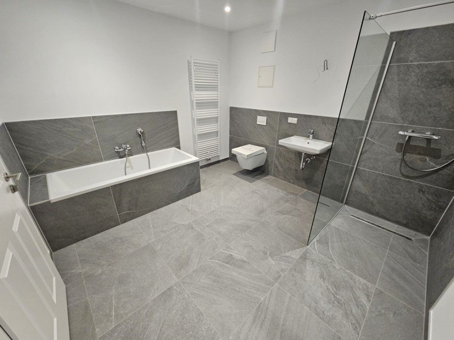 Bad Etagenwohnung Magdeburg / Alte Neustadt