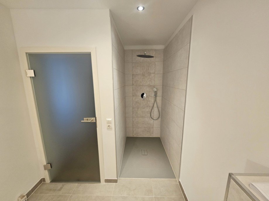Walk- In- Dusche Souterrainwohnung Magdeburg / Altstadt