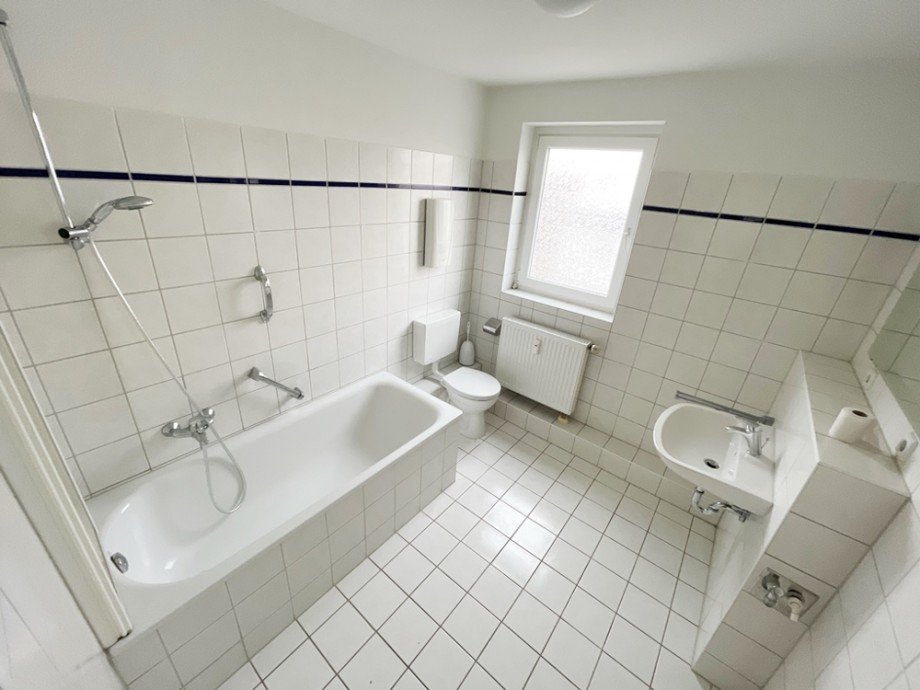 Badezimmer Dachgeschosswohnung Magdeburg / Cracau