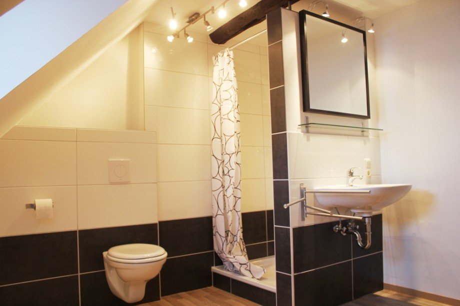 Badezimmer 2.OG Wohn- / Gesch�ftshaus L�chow