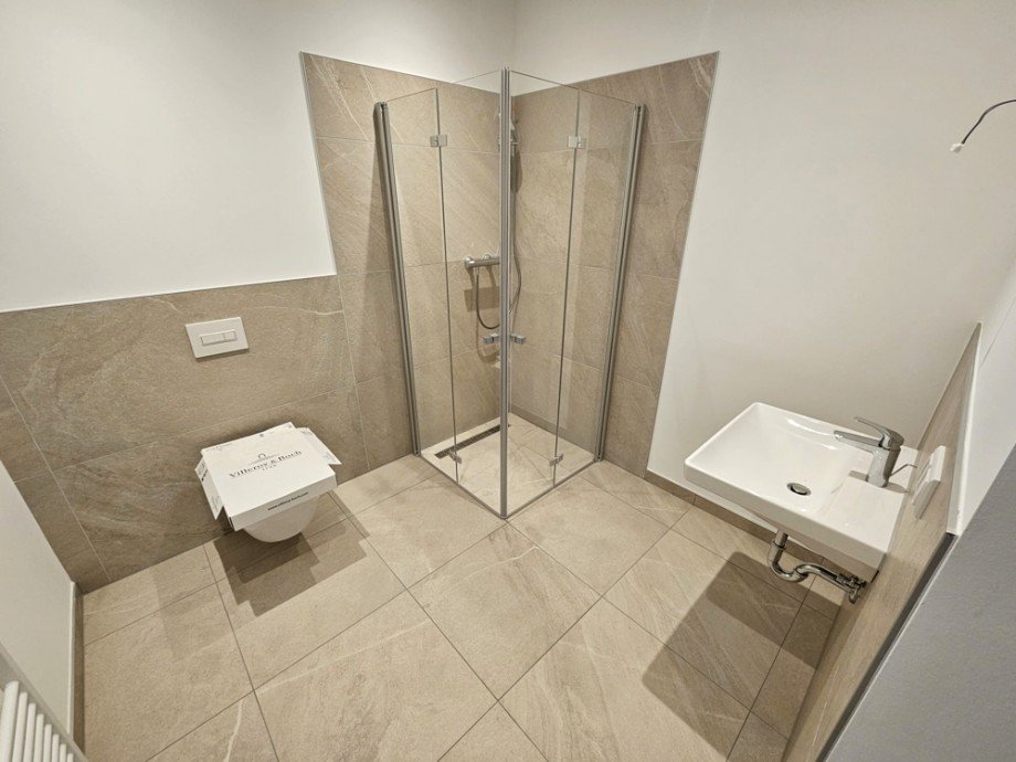 Wohnen im Denkmal - 2 Zimmer, Balkon, Parkett, Bad mit Dusche, Fußbodenheizung, HWR & Stellplatz - Foto 4