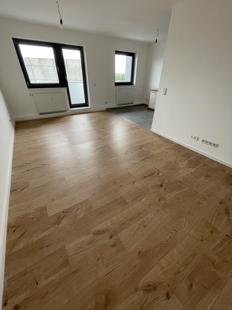 Sie suchen eine schöne gemütliche neue Wohnung mit einem großem Balkon? Dann habe ich das Richtige! - Photo 1