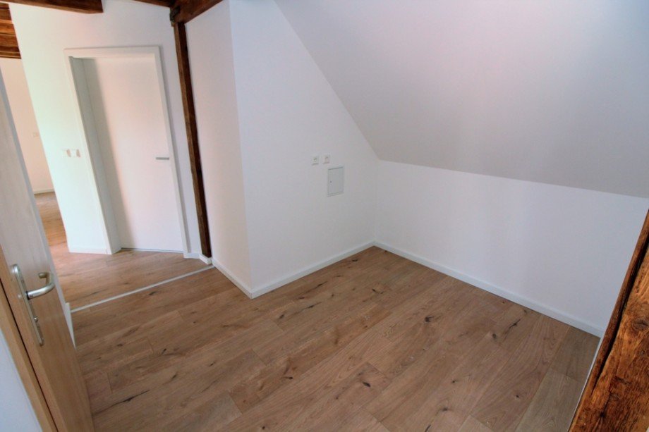 Flur mit Garderobe Dachgeschosswohnung Magdeburg