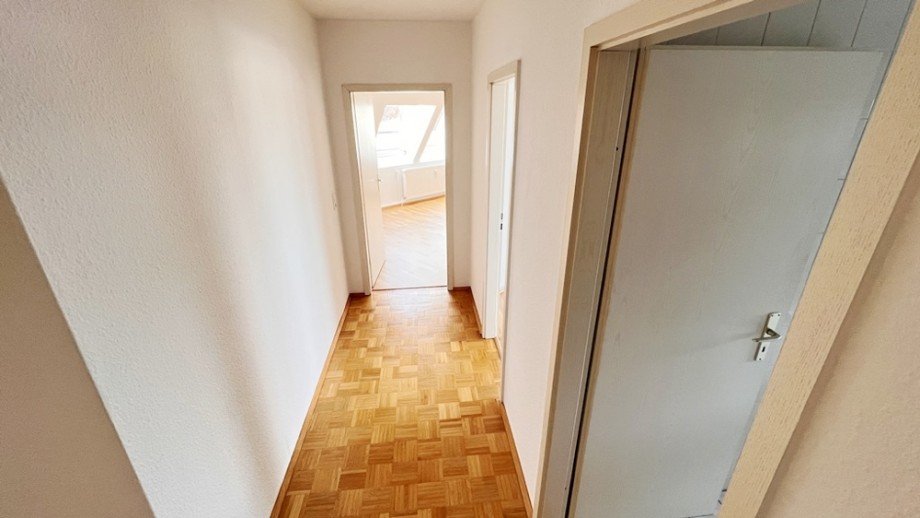Flur Dachgeschosswohnung Magdeburg