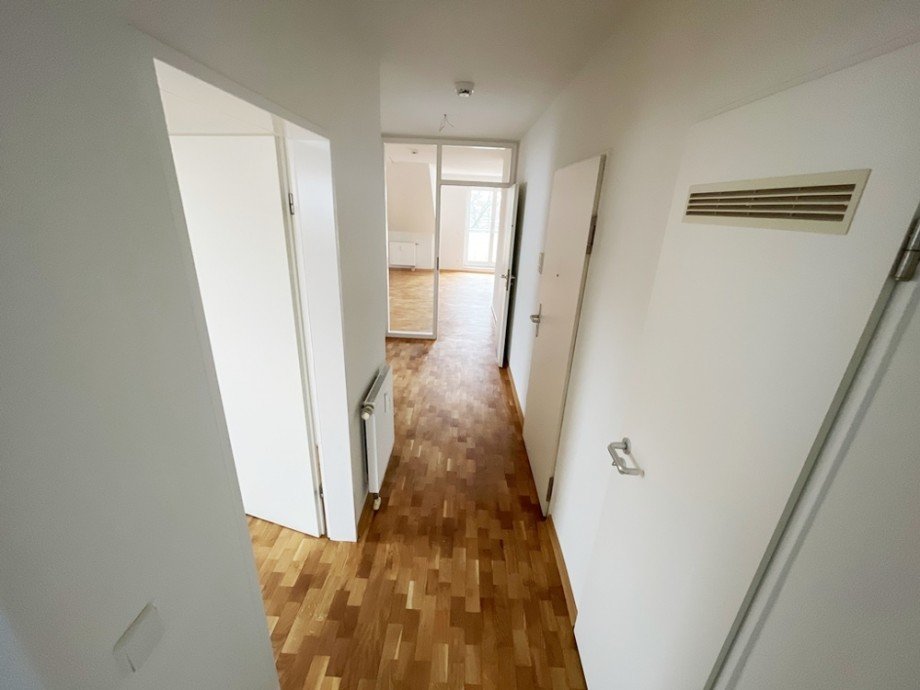 Flur Dachgeschosswohnung Magdeburg / Cracau