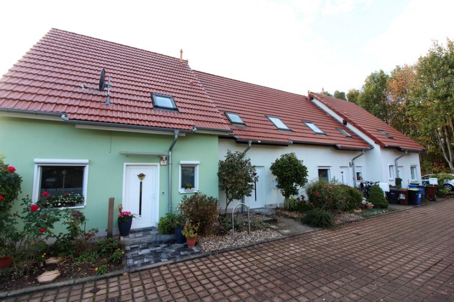 Stra�enansicht Reihenhaus Magdeburg