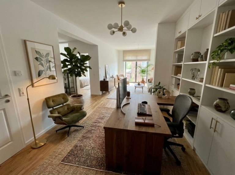 Beispiel Arbeitszimmer Magdeburg / Alte Neustadt Etagenwohnung Stilvolle 2-Zimmer-Denkmalwohnung mit Balkon, Parkett, Duschbad und Stellplatz! Erstbezug!