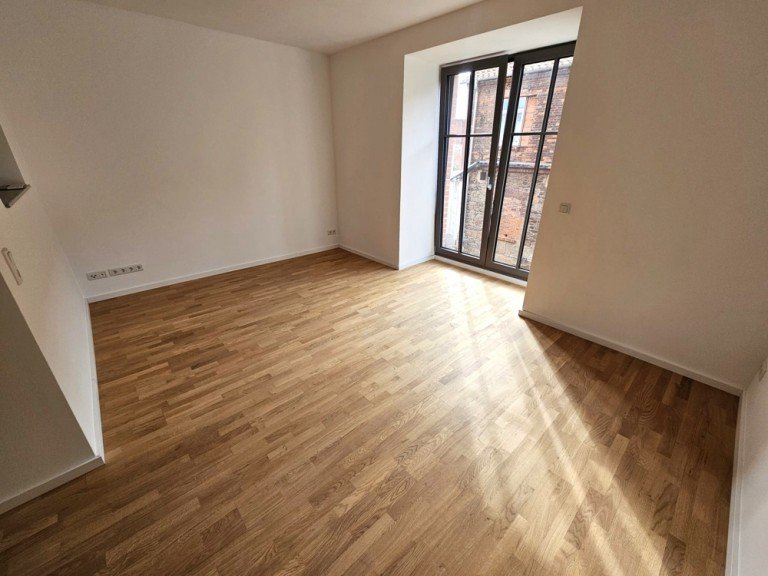 Wohnen Magdeburg / Alte Neustadt Etagenwohnung Wohnen im Denkmal - 3 Zimmer, Balkon, Parkett, modernes Bad, G�ste- WC, Fu�bodenheizung & Stellplatz