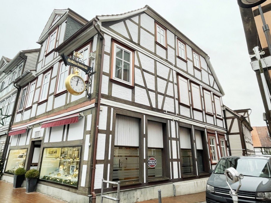 Hausansicht Wohn- / Gesch�ftshaus L�chow