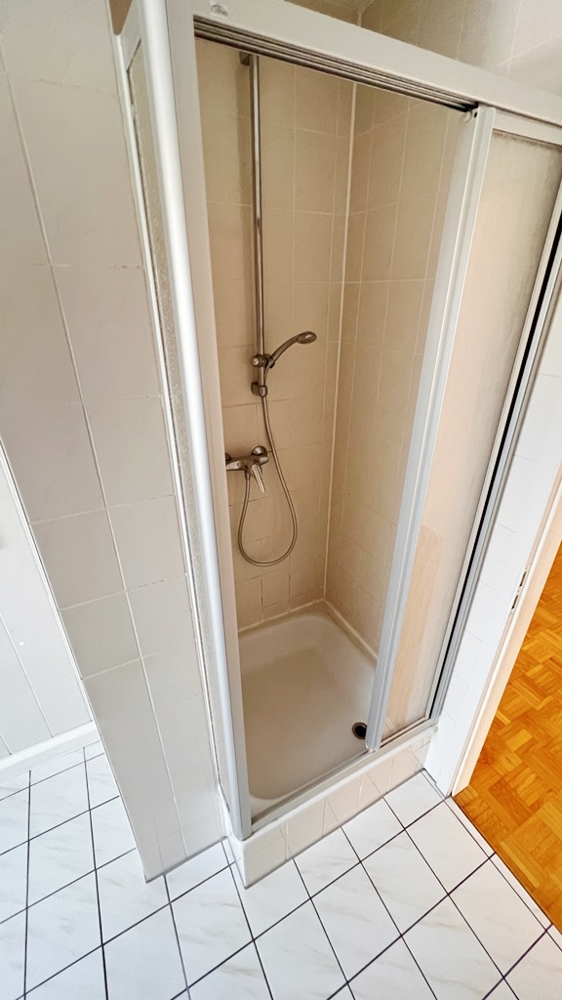 Dusche Dachgeschosswohnung Magdeburg