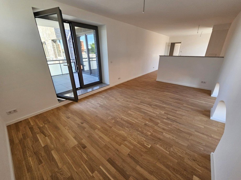 Hochwertige Dachterrassenwohnung im Denkmal - 3 Zimmer, Balkon, Bad mit Wanne & Dusche, FBH, SP - Foto 3
